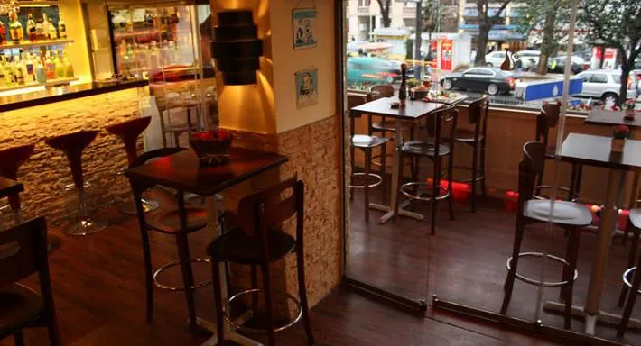 Catz Bebek - Bar in Bebek, Istanbul