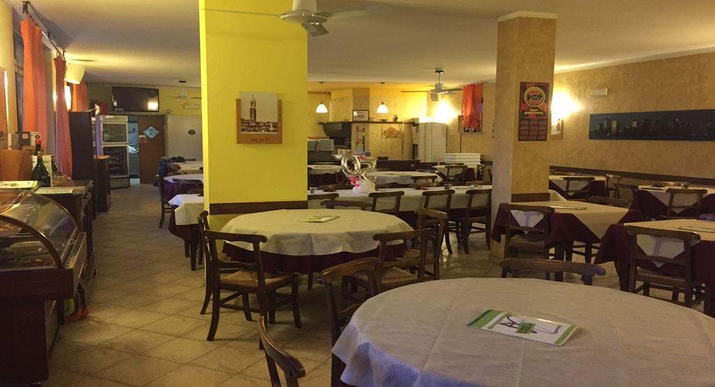 Foto del ristorante Pizzeria L'Arneis a Canale, Cuneo