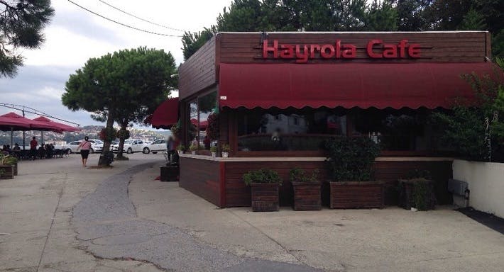 Tarabya, Istanbul şehrindeki Hayrola Cafe restoranının fotoğrafı
