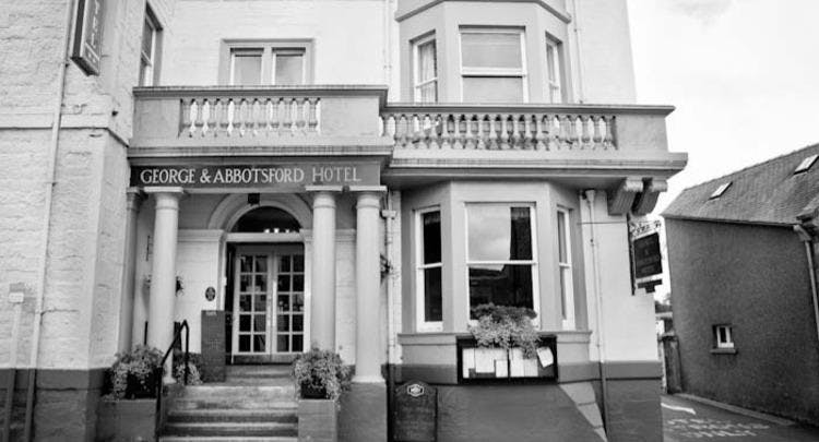 Restaurant George and Abbotsford Hotel in Town Centre, Melrose