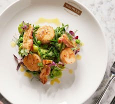 Restaurant Browns Leeds in ,