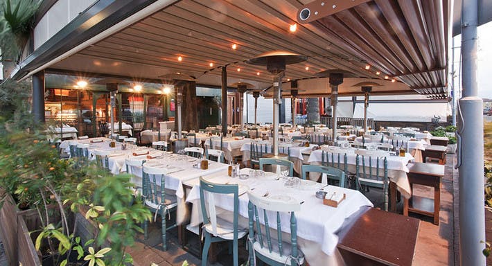 Alsancak, İzmir şehrindeki Balıkçı Hasan restoranının fotoğrafı