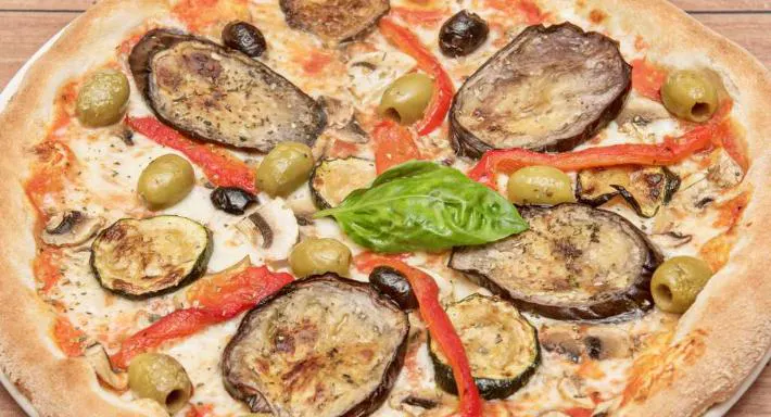 Photo of restaurant Durazzo Pizzeria Restaurant in Harringay, London - Photo 4