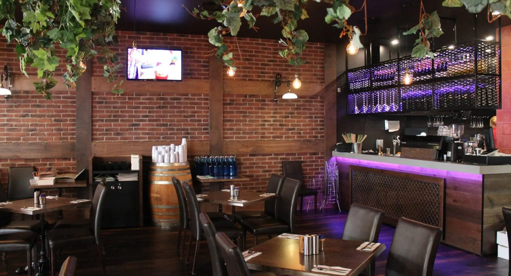 Photo of restaurant Nonna's Italian Harbourtown in Biggera Waters, Gold Coast - Photo 3