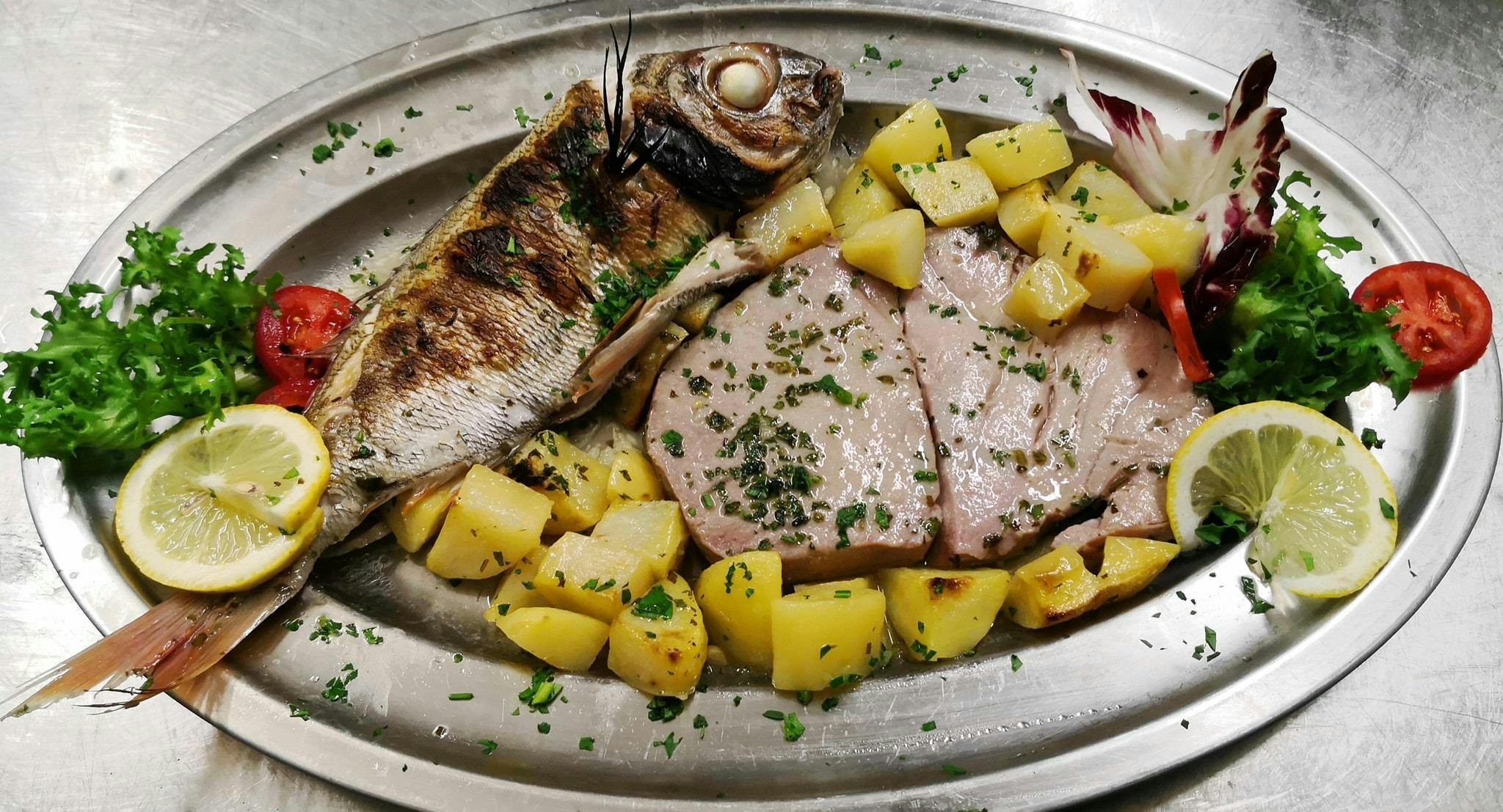 Restaurant Ristorante Pizzeria Marino in Chiaia, Naples