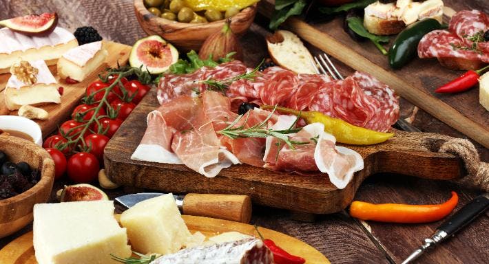 Restaurant MonaLisa Delicatessen in Centrum, Voorschoten