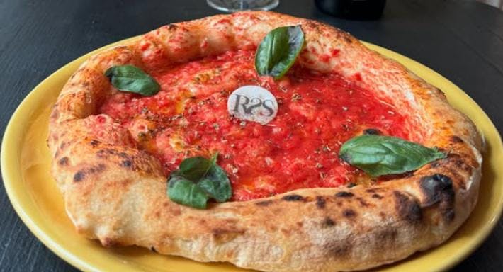 Restaurant R2S pizza e wine in Letojanni, Messina