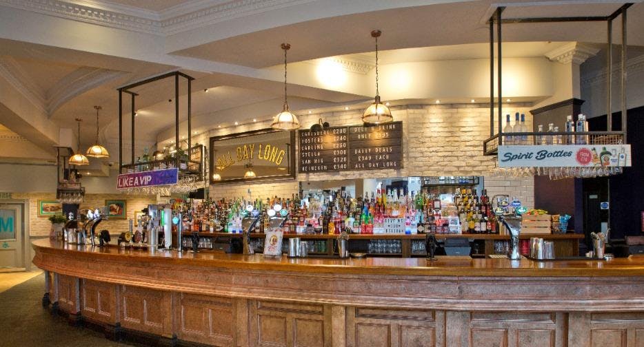 Photo of restaurant Yates Bolton in Centre, Bolton - Photo 4