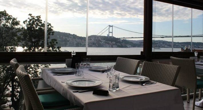 Anadoluhisarı, İstanbul şehrindeki Set Güverte Balık Restaurant restoranının fotoğrafı - Photo 2