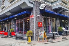 Beyoğlu, İstanbul şehrindeki Le Visage Cafe restoranı