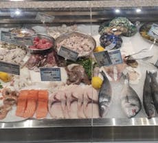 Restaurant Stopesce - Pescheria con cucina in Milano Sud, Milan