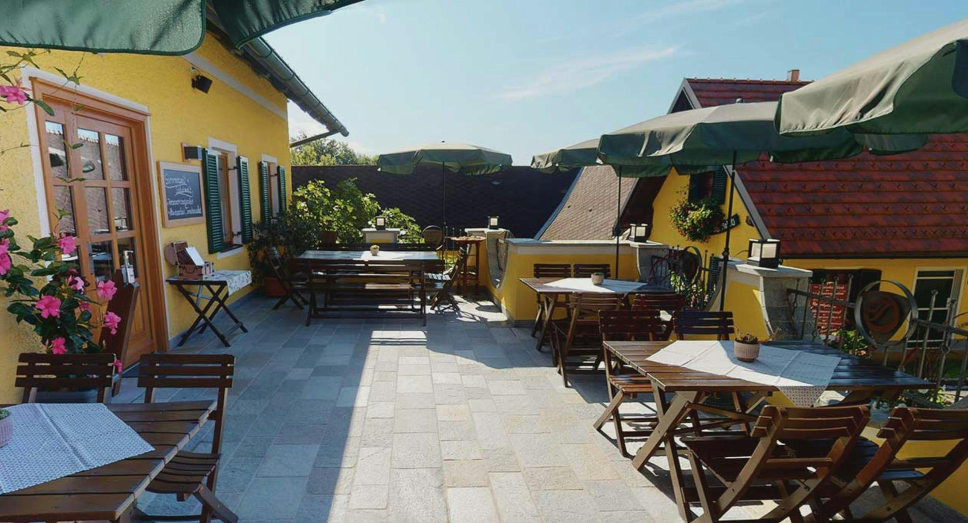 Photo of restaurant Familienweingut Buschenschank Trabos in Umgebung, Gamlitz