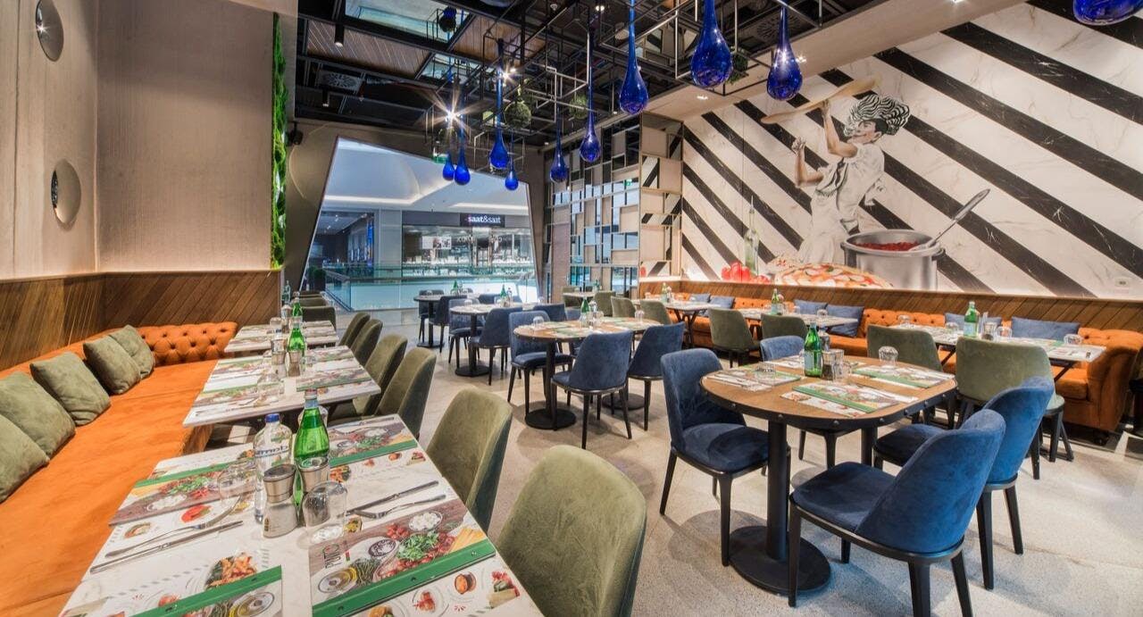 Beşiktaş, İstanbul şehrindeki Punto Zorlu Center restoranının fotoğrafı