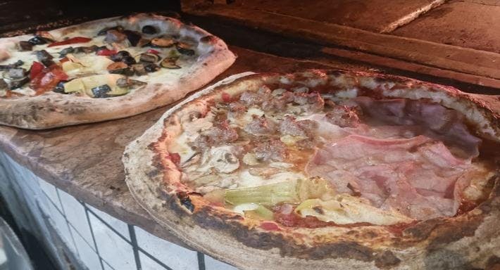 Restaurant Pizzeria Il Portico in City Centre, Bologna