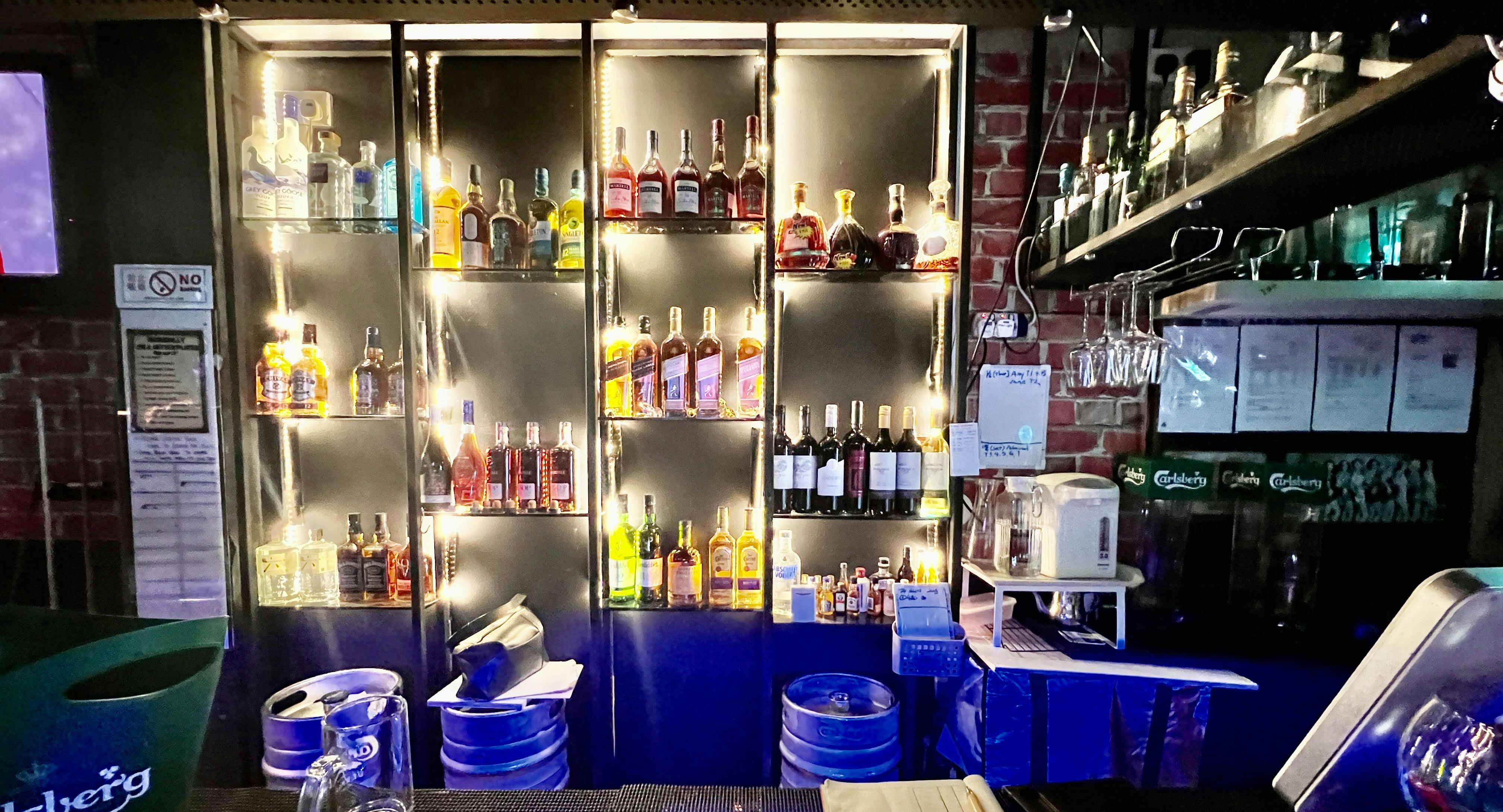 Photo of restaurant Overtime Pub in Chinatown, Singapore