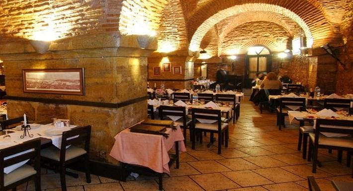 Fatih, İstanbul şehrindeki Taşhan Garden Restaurant restoranının fotoğrafı
