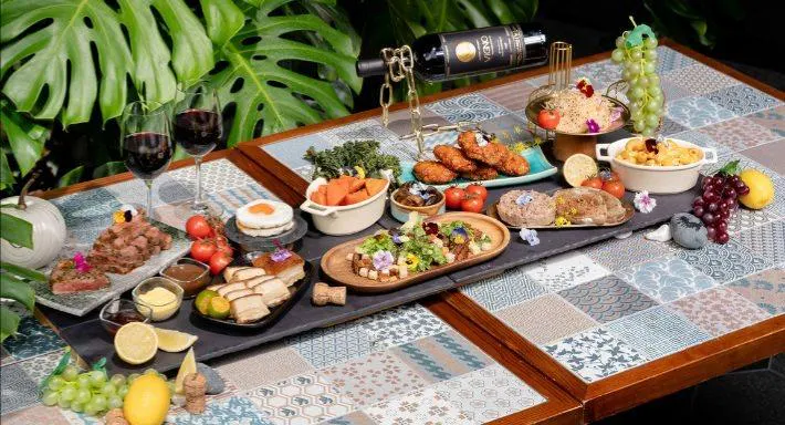 Restaurant Winestone in Orchard, Singapore
