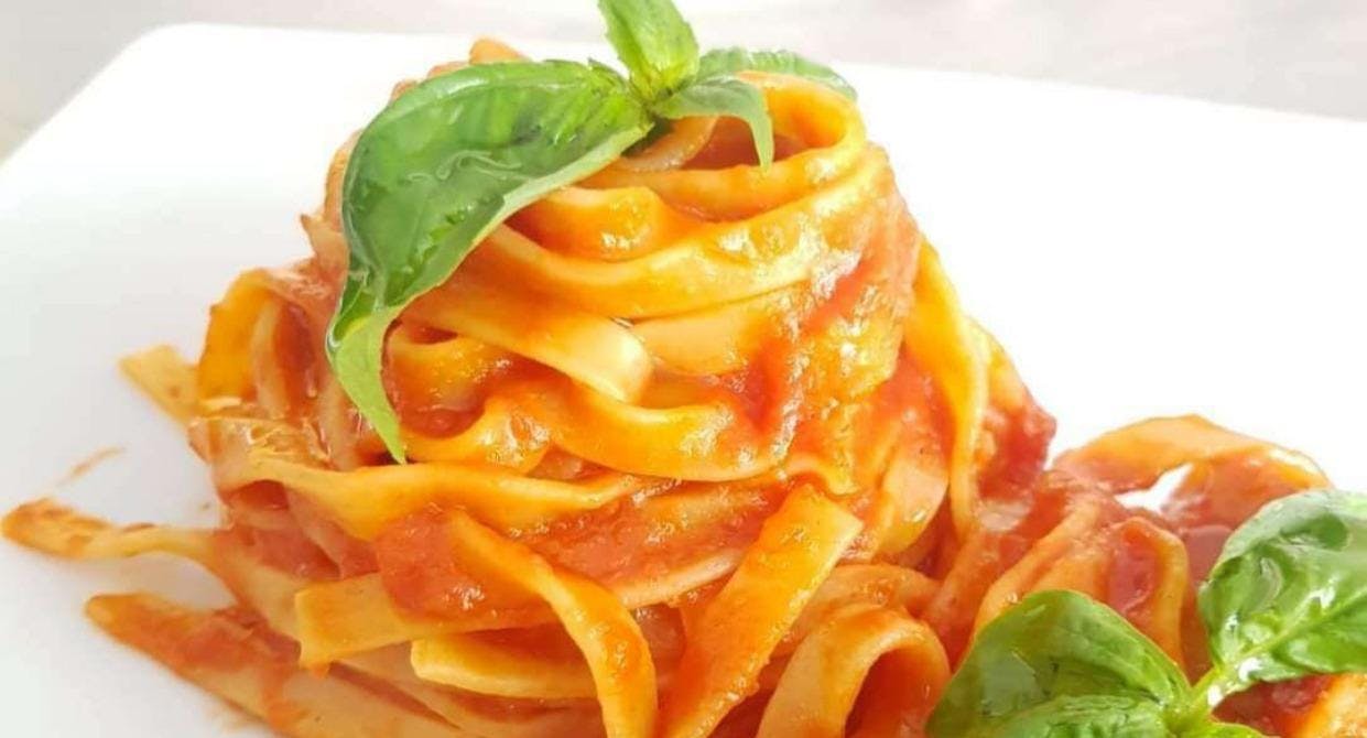 Ristorante Mi Ami -Ristorante- Pizzeria - Rosticceria - Trattoria a Sant'Agnello, Napoli