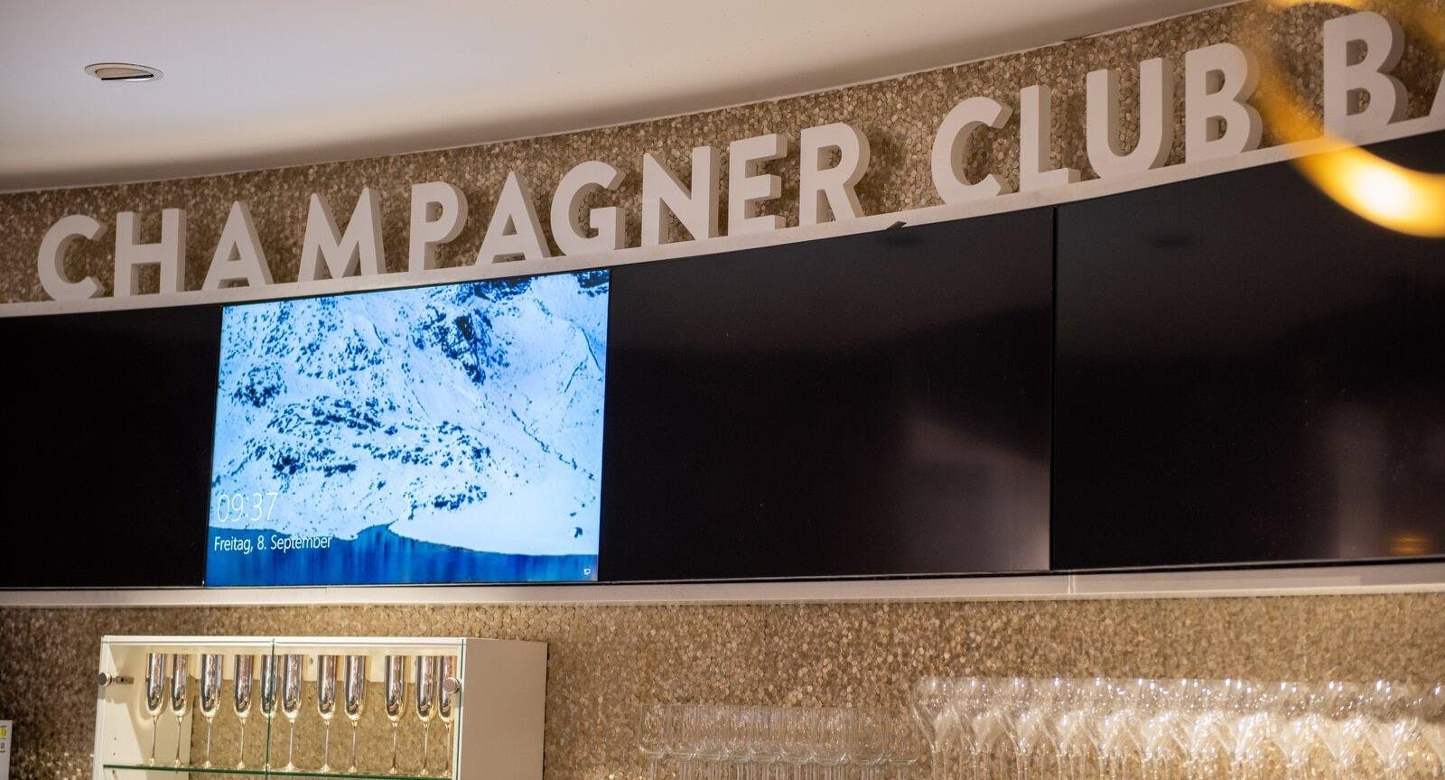 Photo of restaurant Champagner Club Bar in Friedrichstadt, Dusseldorf - Photo 5
