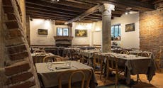 Merkez, Milano şehrindeki La Dogana del Buongusto...Ristorante...vineria restoranı