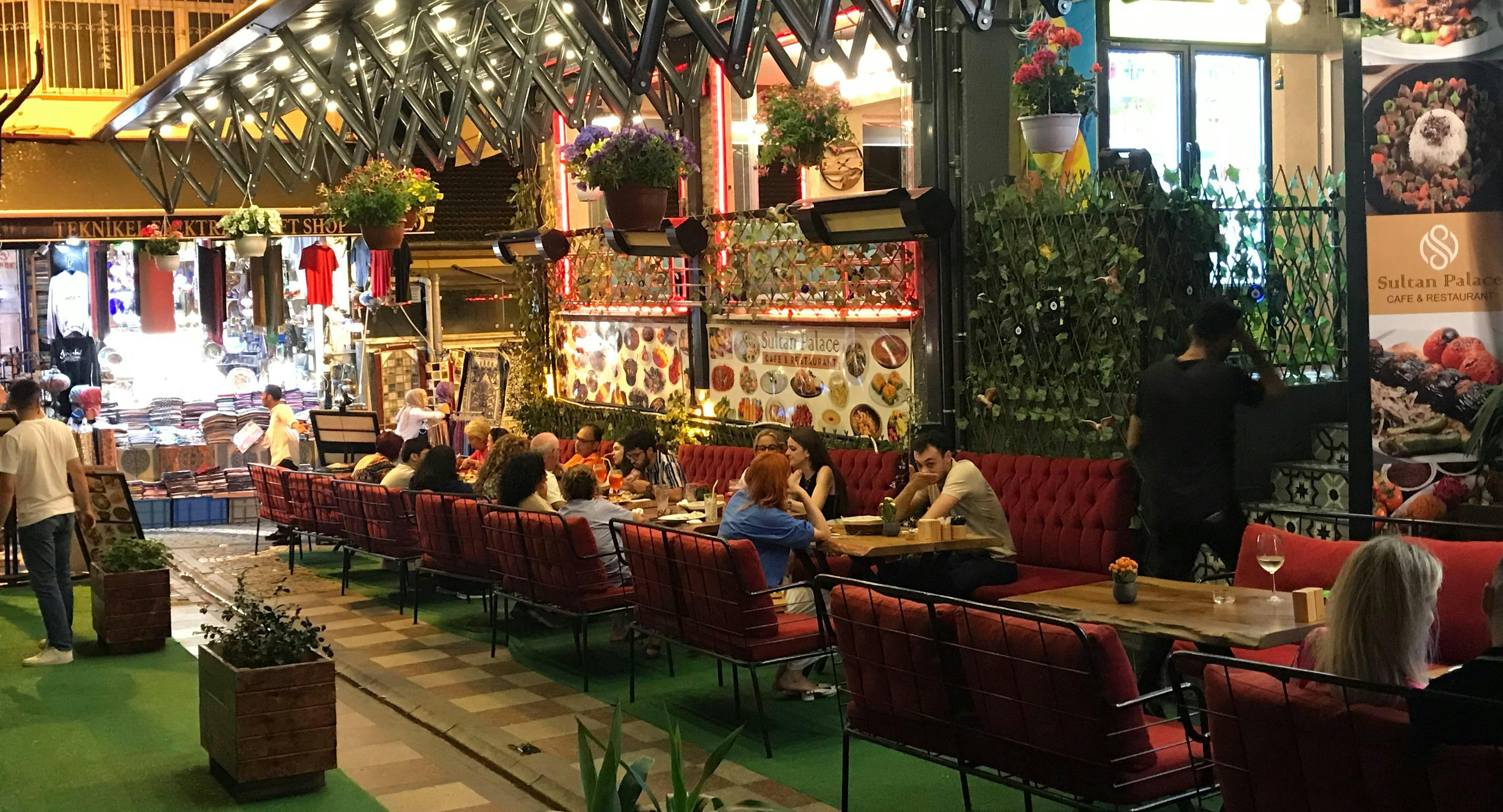 Fatih, Istanbul şehrindeki Sultan Palace Cafe Restaurant restoranının fotoğrafı