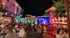 Manavgat, Antalya şehrindeki The Royal Castle Pub & Steakhouse restoranı