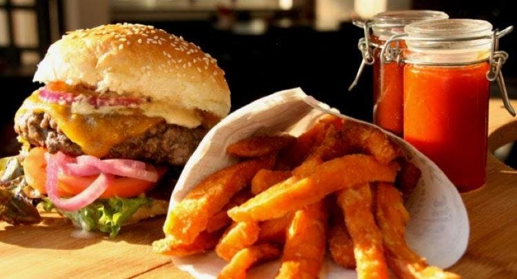 Photo of restaurant Loewe Burger 2.0 in Neudorf-Nord, Duisburg - Photo 4