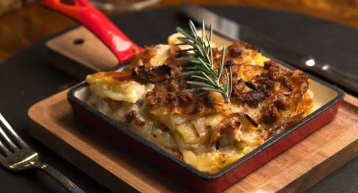 Restaurant Fratelli Del Sorbo Ristorante Pizzeria Braceria in Pimonte, Naples