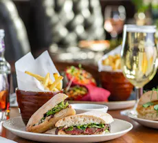 Restaurant The Bugle Horn in Town Centre, Aylesbury