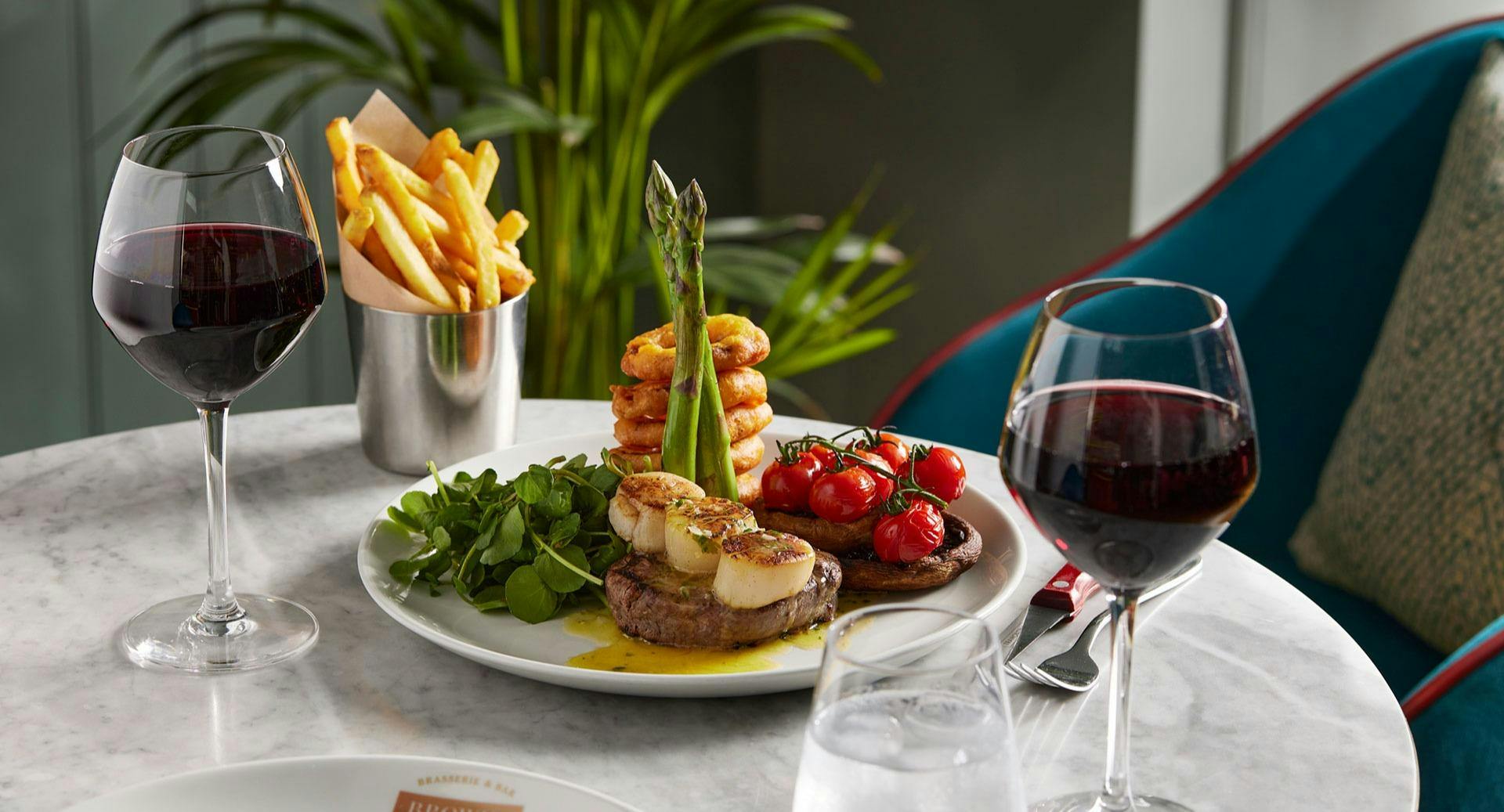 Photo of restaurant Browns Edinburgh in Old Town, Edinburgh