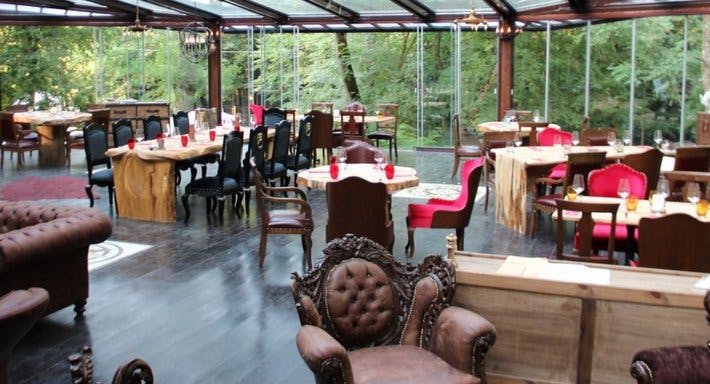 Sarıyer, Istanbul şehrindeki İzoletta  Wine & Steak restoranının fotoğrafı