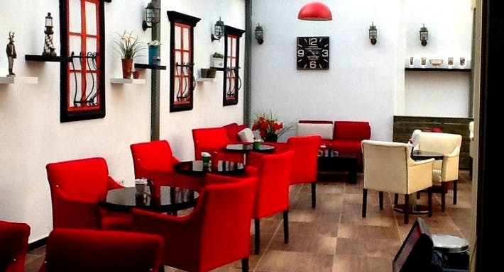 Buca, İzmir şehrindeki WINSTON HOUSE LOUNGE restoranının fotoğrafı