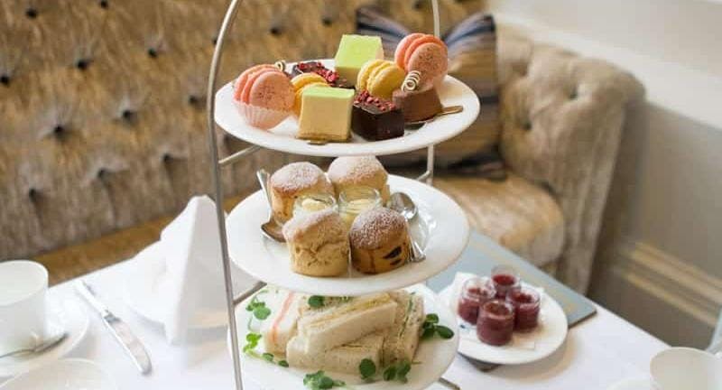 Restaurant Warren House Hotel in Kingston upon Thames, London