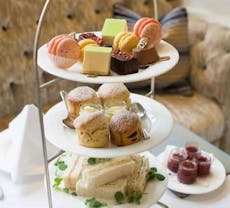 Restaurant Warren House Hotel in Kingston upon Thames, London