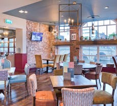 Restaurant Tank & Paddle York in ,