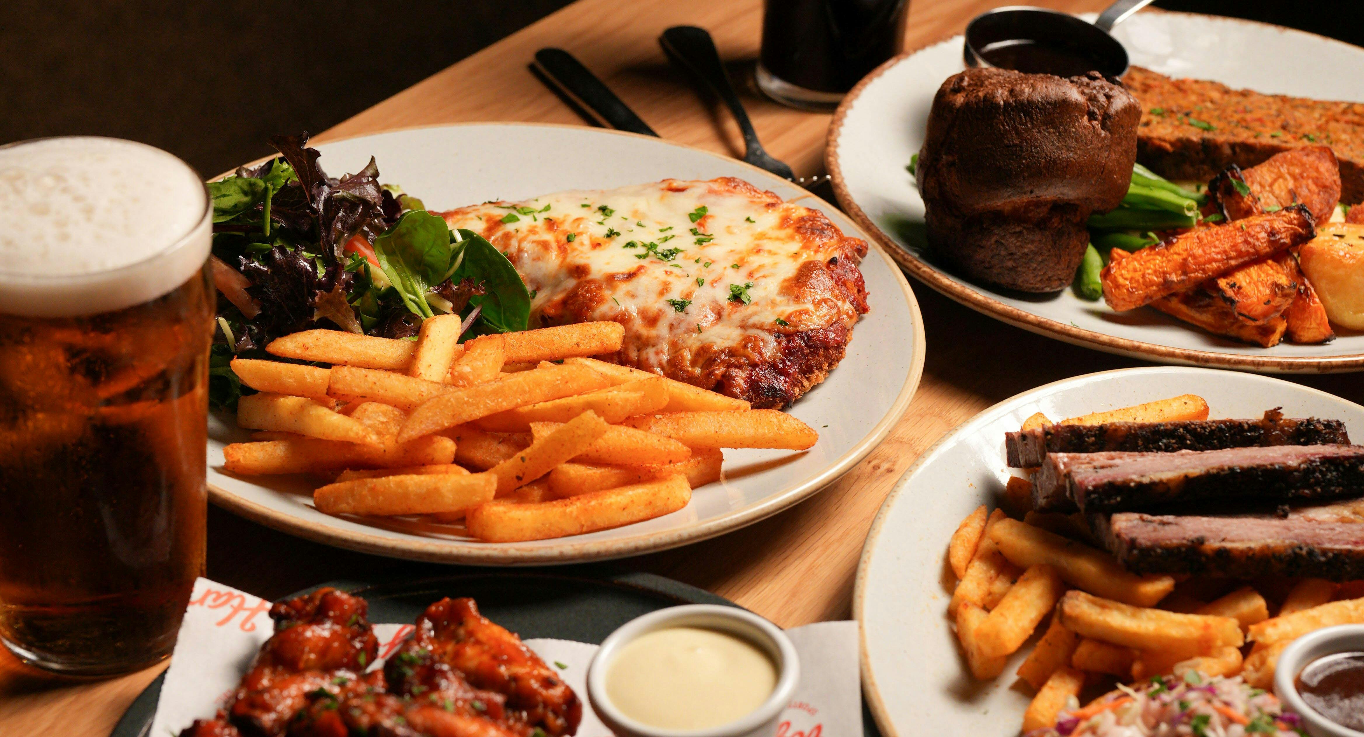 Restaurant Harvey's Sports Bar & Grill in St Kilda, Melbourne