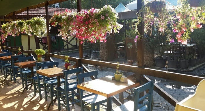 Sarıyer, Istanbul şehrindeki Atlıtur Cafe & Restaurant restoranının fotoğrafı