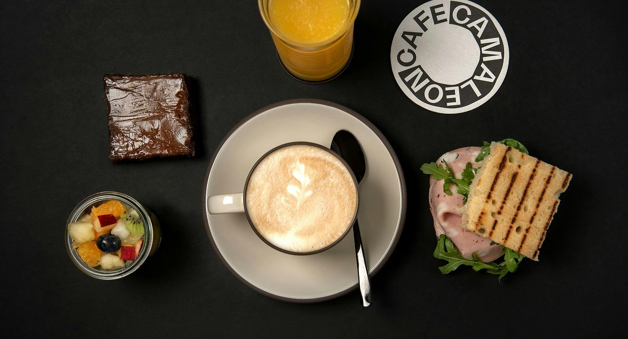 Photo of restaurant Cafe Camaleon in Mitte, Berlin