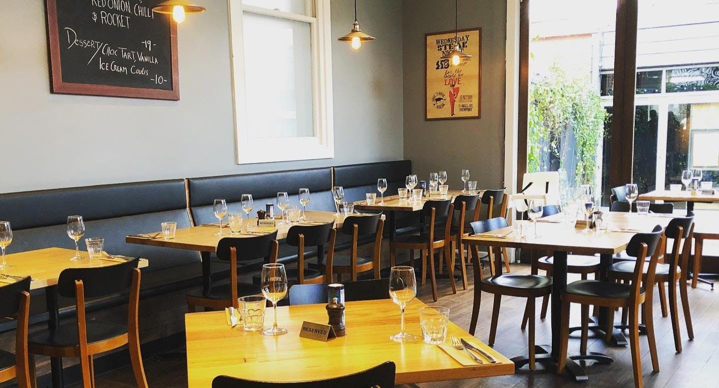 Photo of restaurant Junction Hotel Newport in Newport, Melbourne - Photo 11