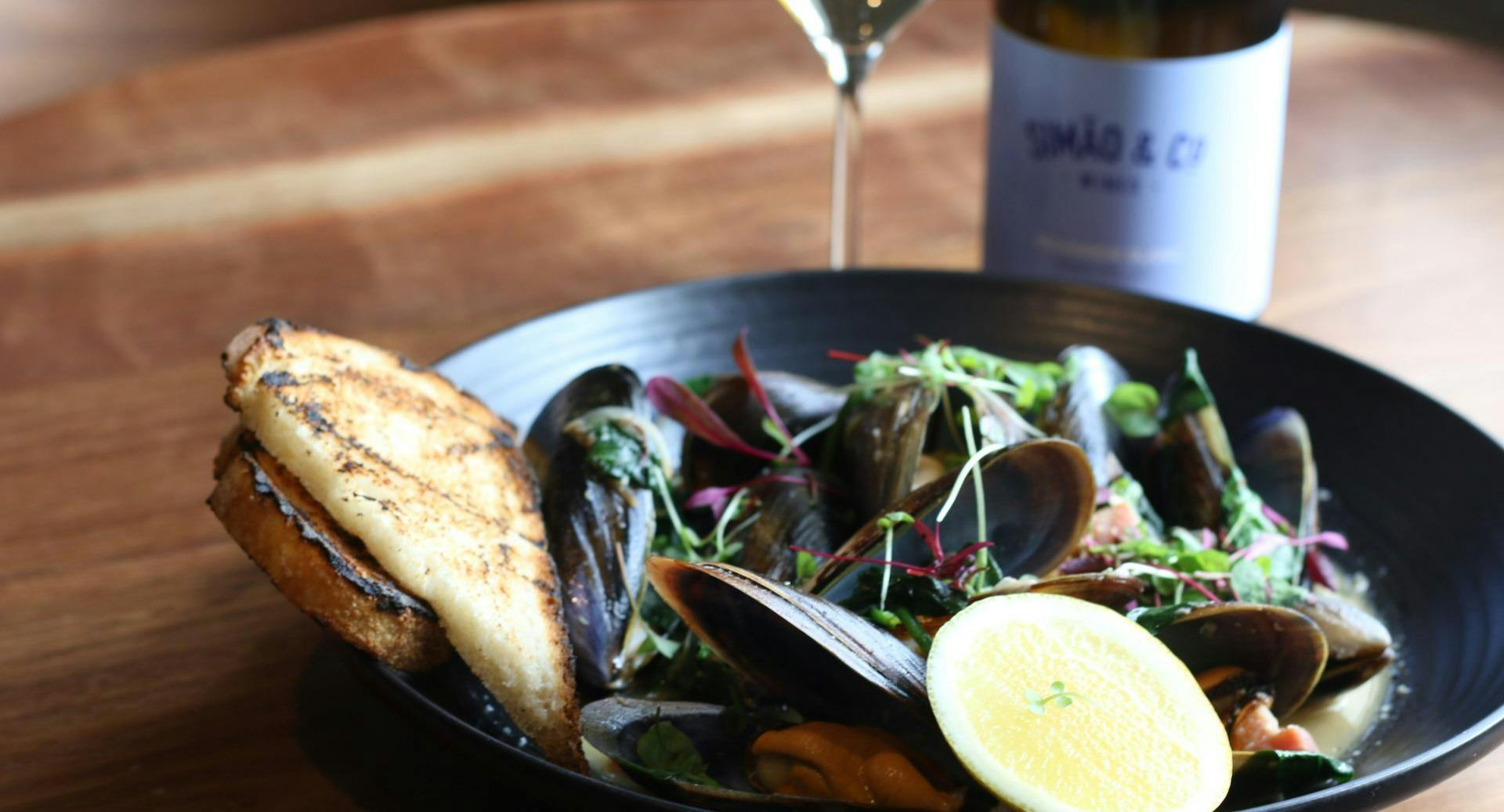 Photo of restaurant Junction Hotel Newport in Newport, Melbourne - Photo 4