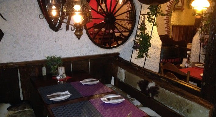 Image 2 of restaurant El Bodegon