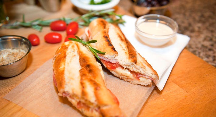 Photo of restaurant REDSDeli in Kreuzberg, Berlin - Photo 5