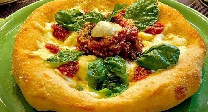 Photo of restaurant Pizza & Freet in Vomero, Naples