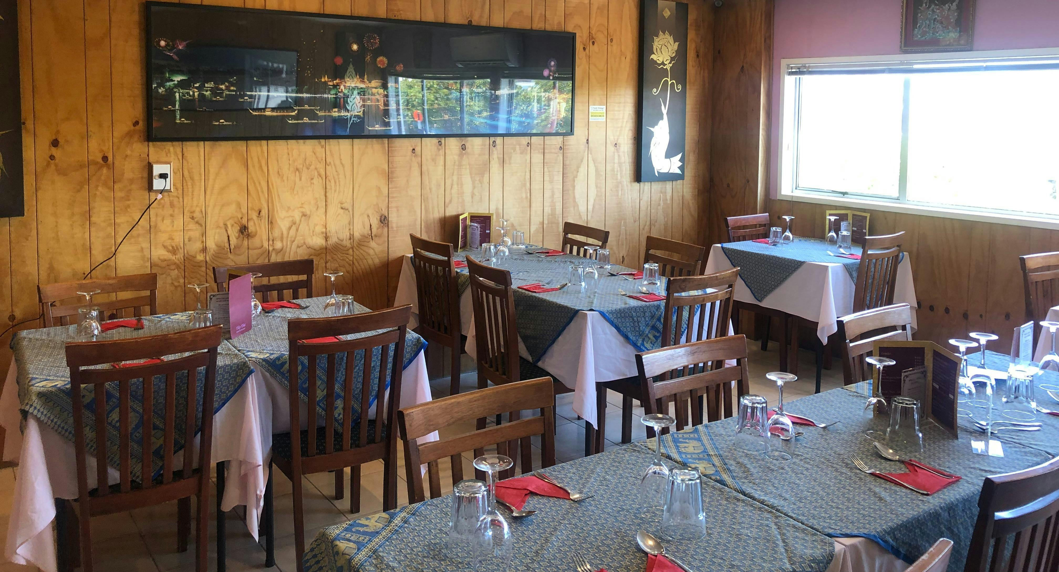 Restaurant Thip Thai Restaurant in Glen Eden, Auckland