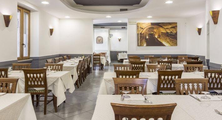 Restaurant We Uagliò in Lorenteggio, Milan