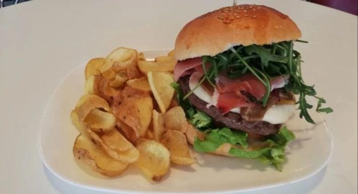 Foto del ristorante John'S Burger E Restaurant a Centro, Desenzano del Garda