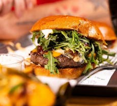 Restaurant Naughty BRGR & DIF Döner Oulu in ,