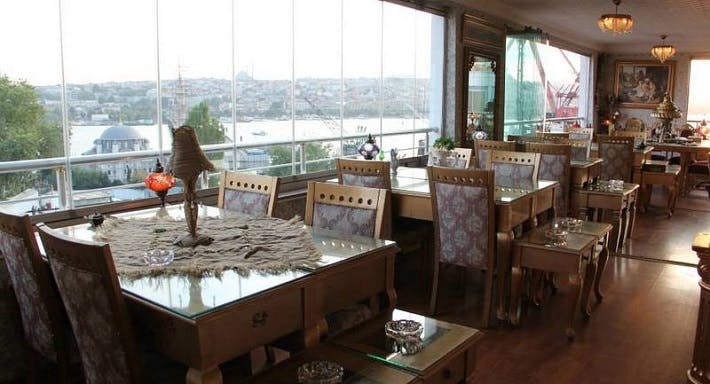 Beyoğlu, İstanbul şehrindeki Bohem Galata Tower restoranının fotoğrafı