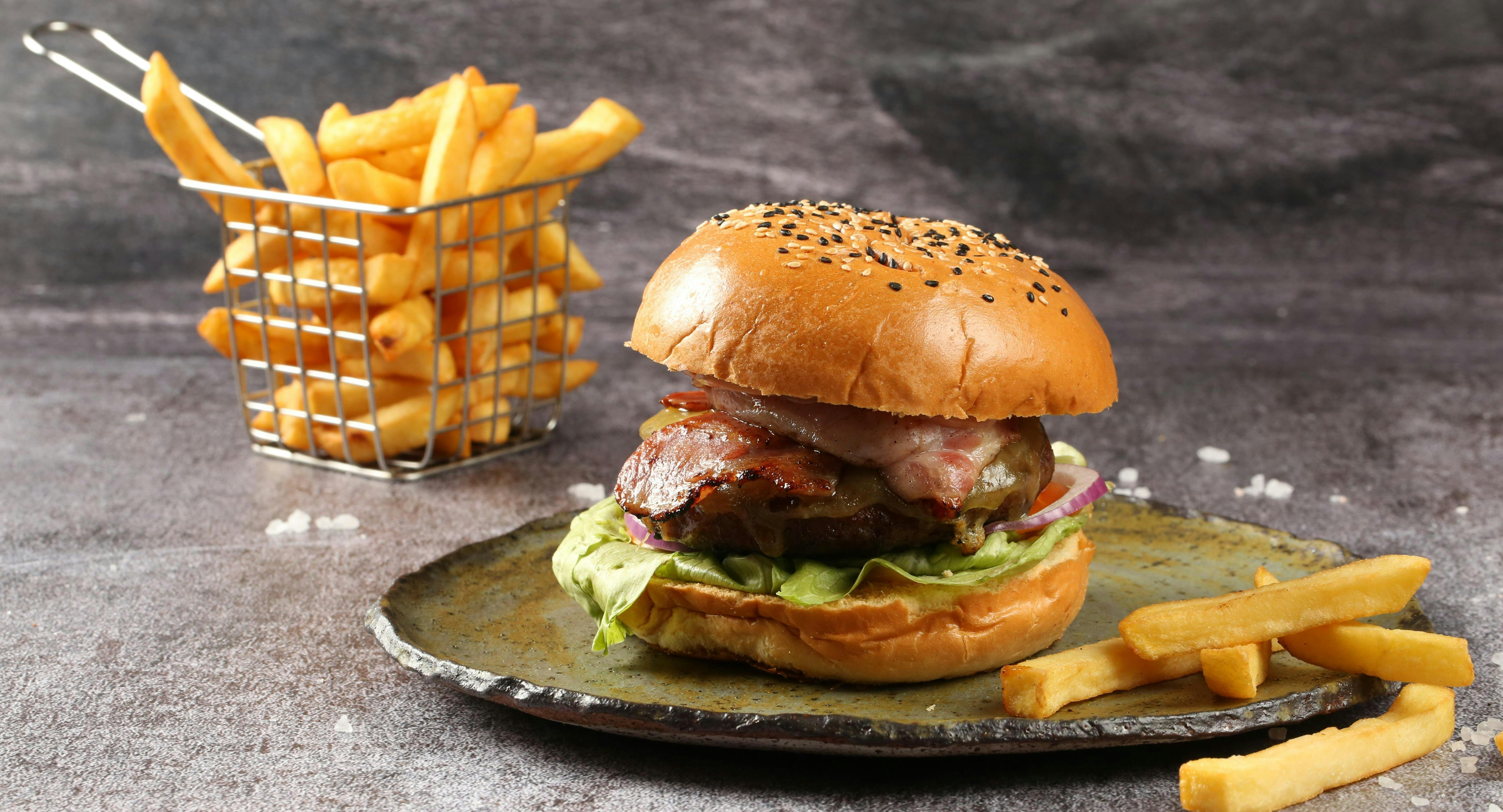 Restaurant GAGE Dining & Co. - Pendle Inn Hotel Bistro in Pendle Hill, Sydney