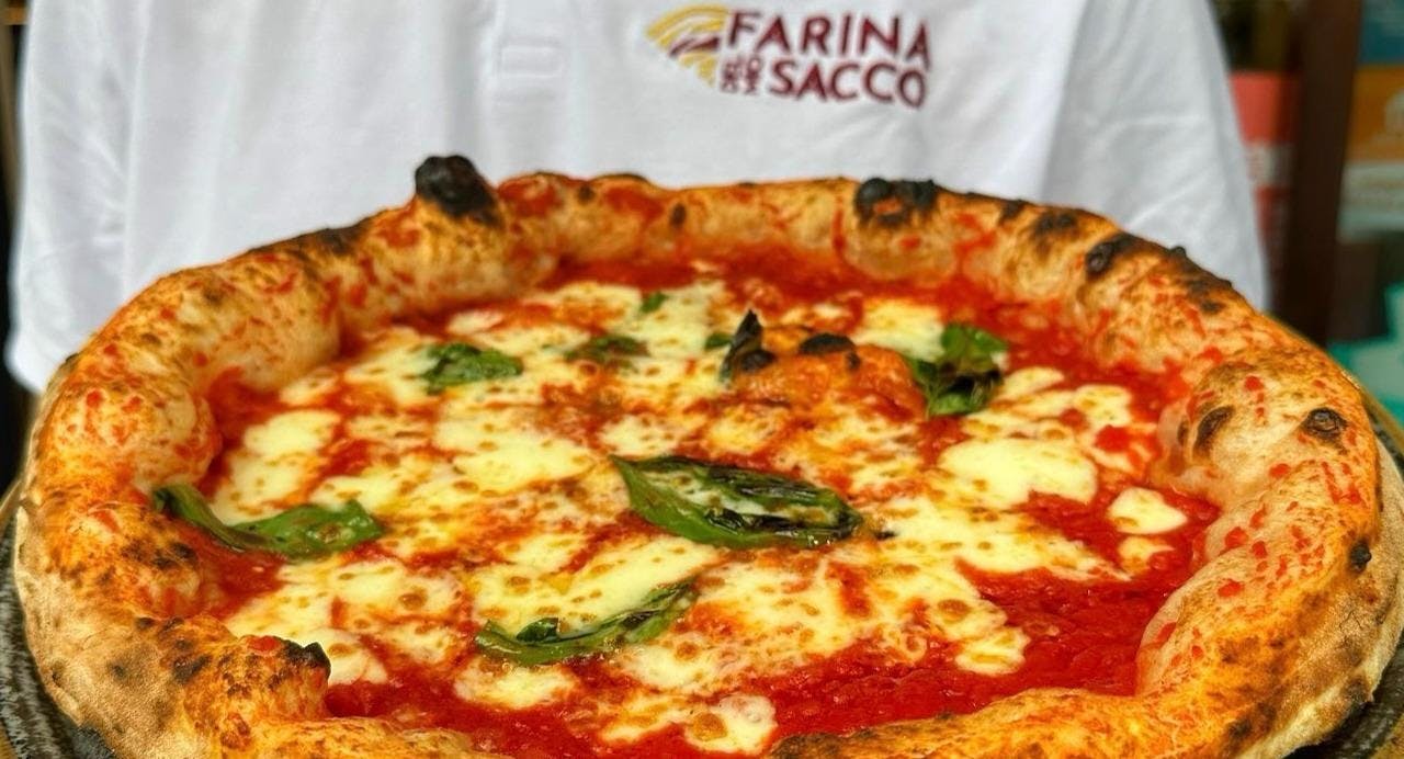 Foto del ristorante Pizzeria Farina Del Mio Sacco a Colli Aminei, Napoli